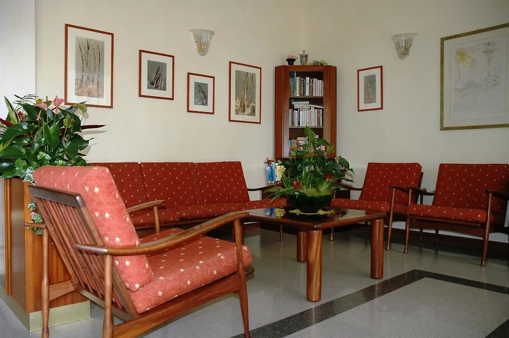 Pensione Villa Joli Τζεσόλο Λίντο 2*,